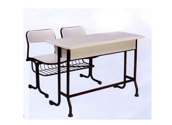 İki öğrencinin kullanımı için 