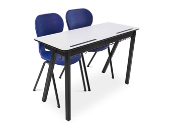 İki öğrencinin kullanımı için 