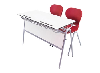 İki öğrencinin kullanımı için 